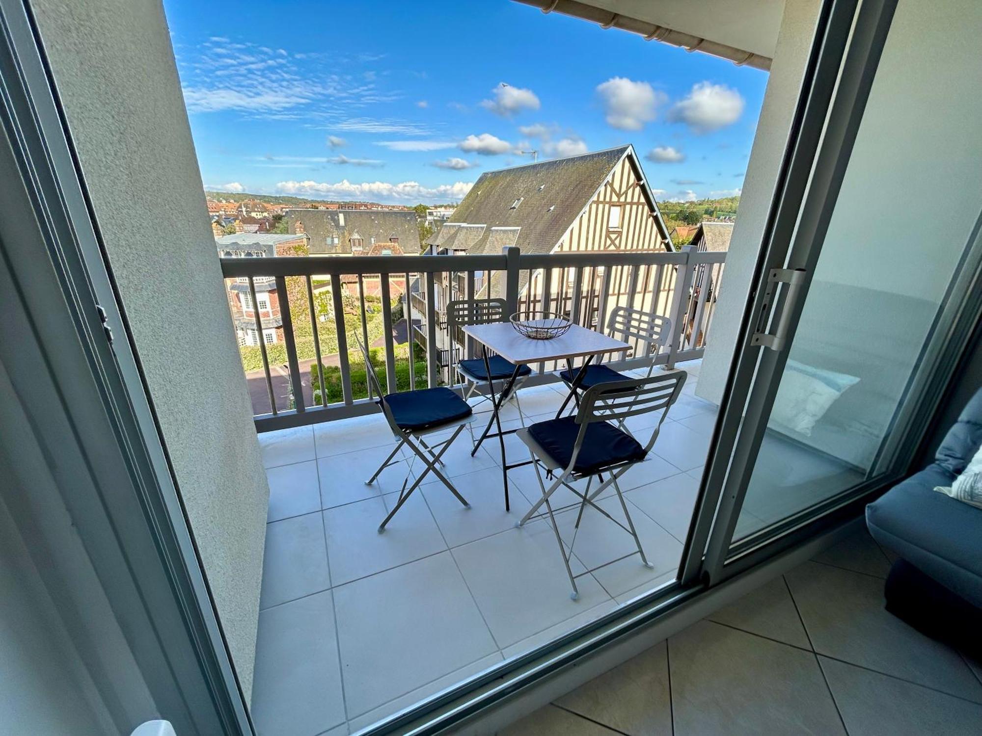Appartement Vue Mer - 30 M De La Plage - 5 Minutes A Pied Du Centre Ville Et Du Casino ヴィレ・シュル・メール エクステリア 写真